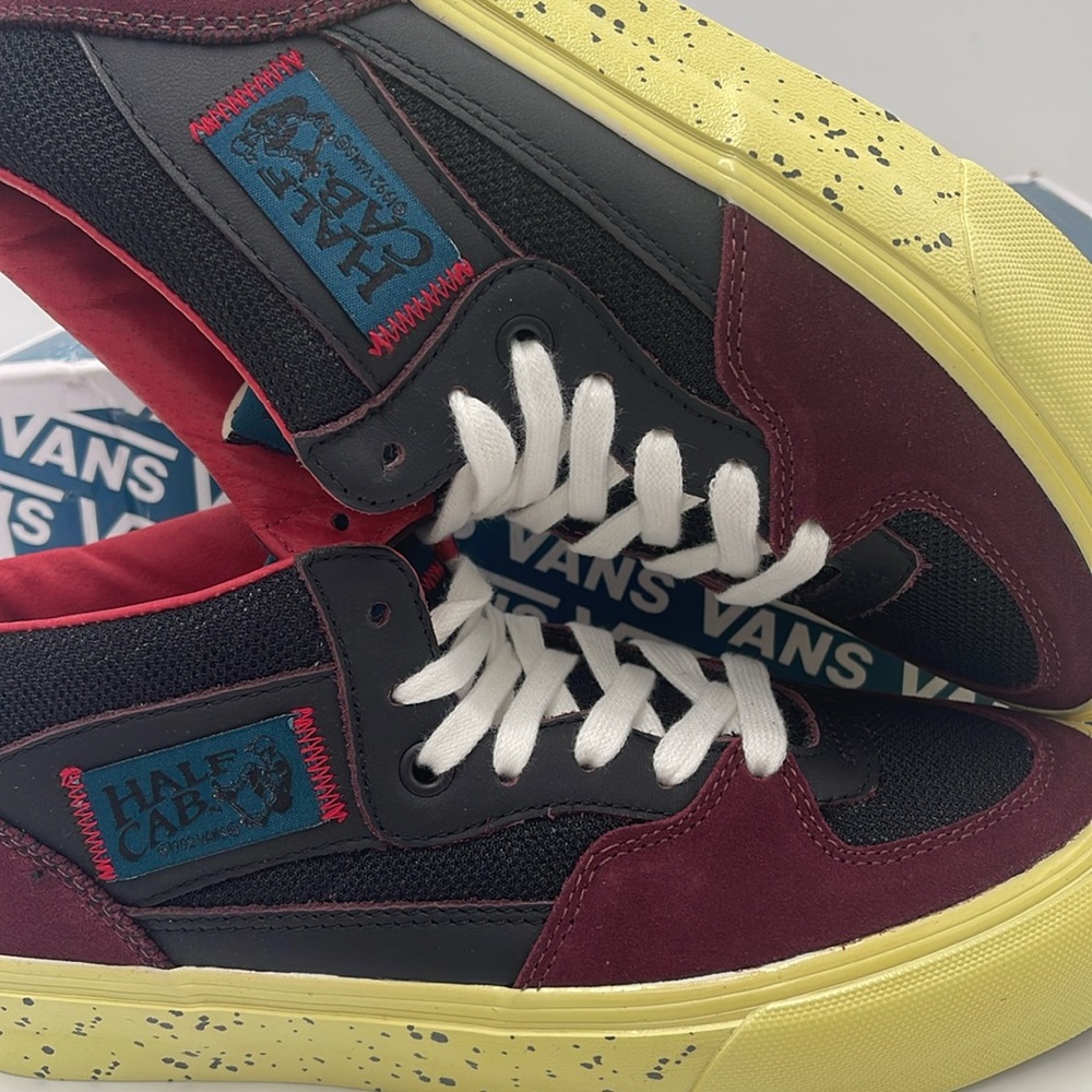 Vans WMNS Half Cab VIt L Vintage Sport Port Royale
VN0A5KC7FSJ
Sneakers - Picture 13 of 16
